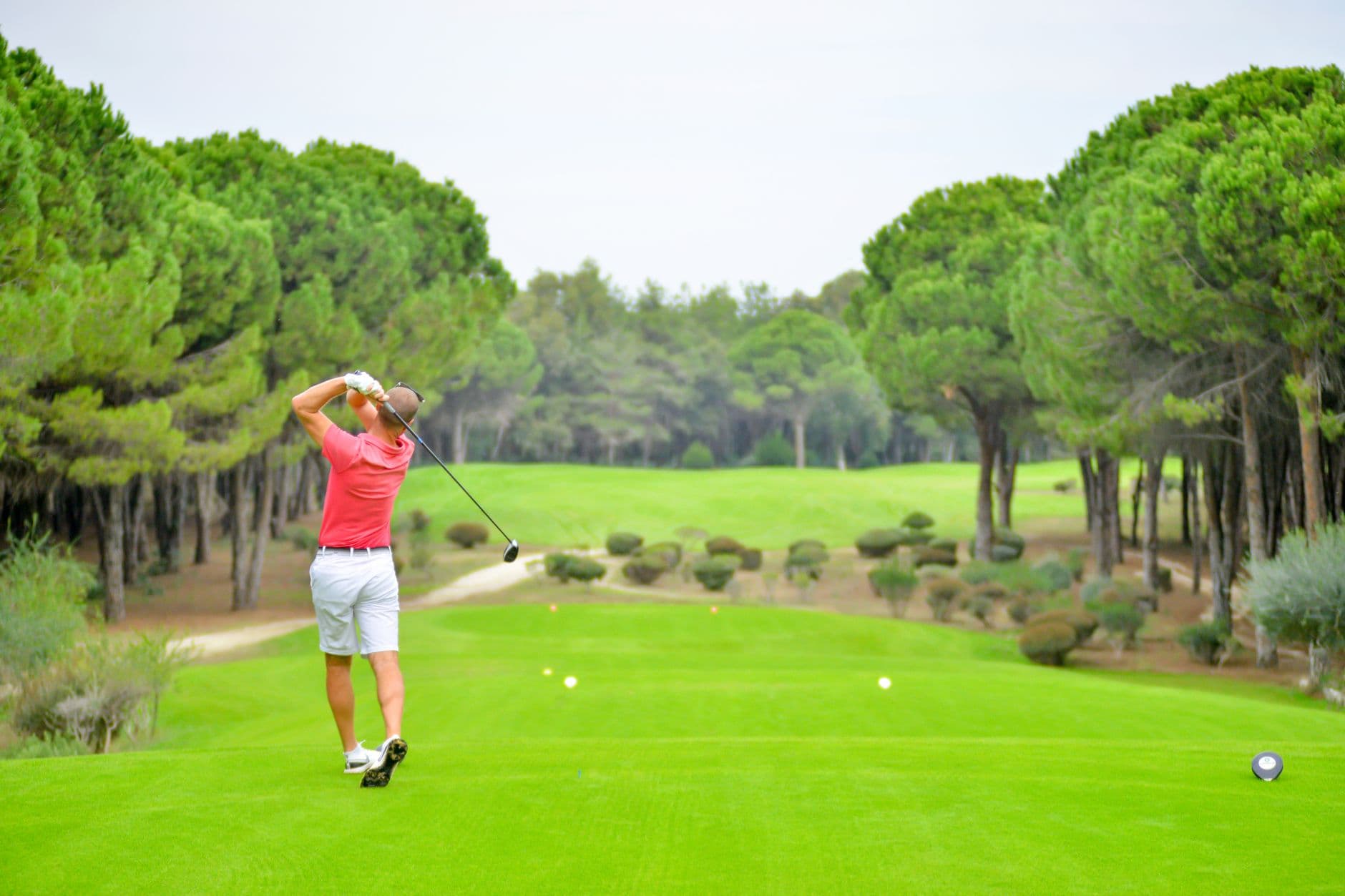 Draw vs. Fade: Mastering Shot Shape Strategy