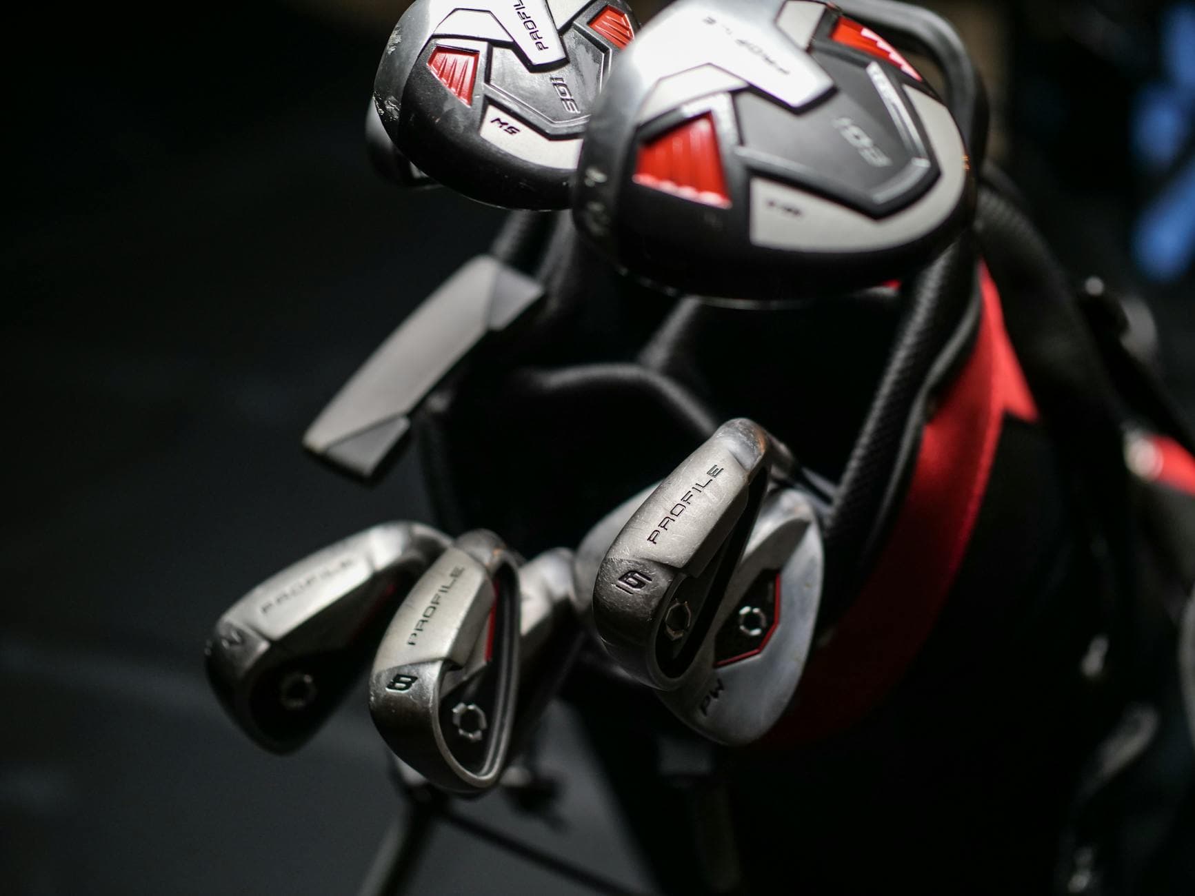 The Tech Revolution: How AI, Smart Sensors, and Next-Gen Materials Are Reshaping Golf Equipment in 2026